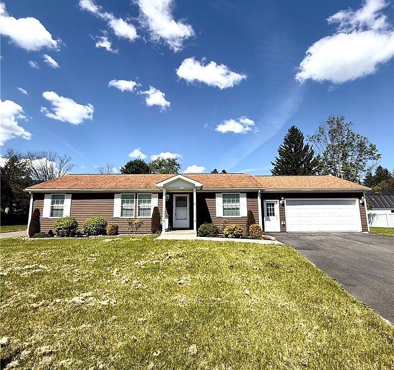 1st image of 6 Biviano Ln