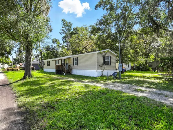 300 E Carter St, Hastings, FL 32145