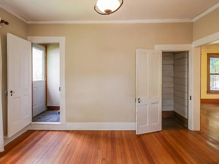923 S Jefferson St — Photo 20