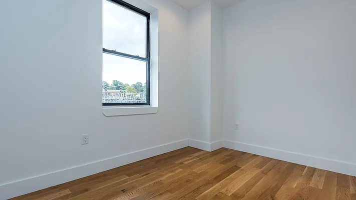 Rented by Nooklyn NYC LLC | media 13