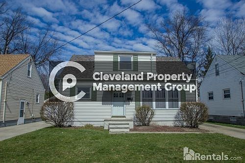 1st image of 25371 Farringdon Ave
