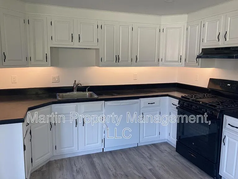 15 Walsh Rd — Photo 7