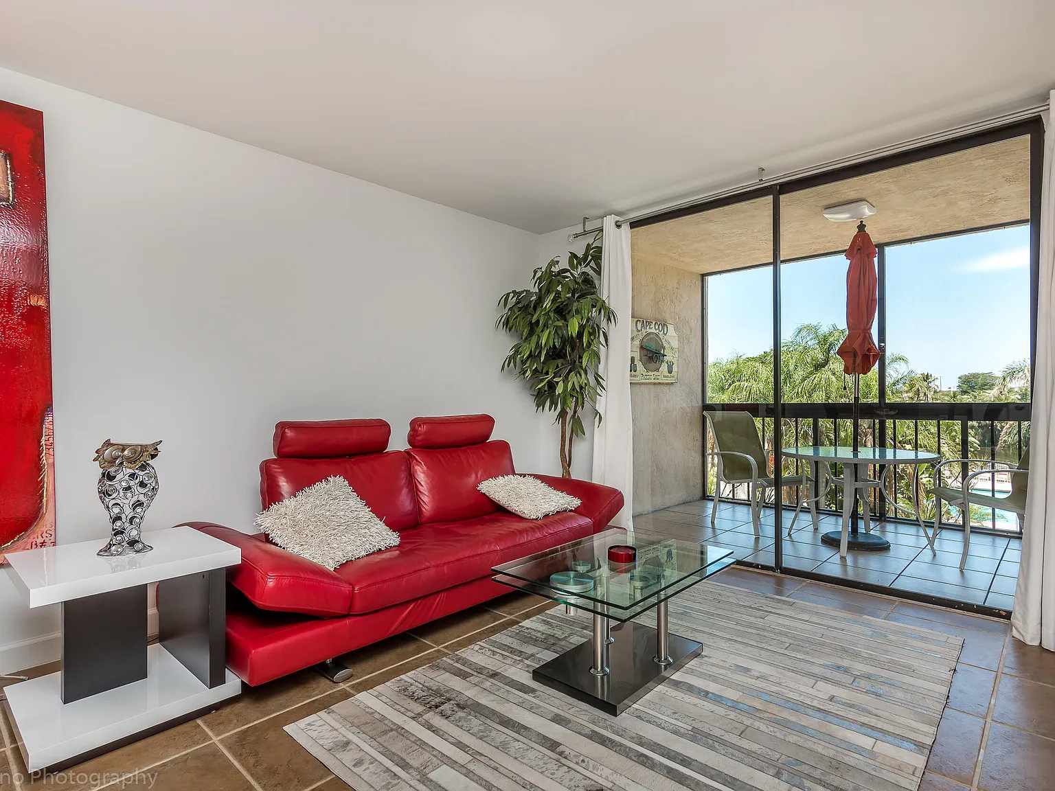 1 bed, 1.0 bath, 724 sqft, $2,100 — Photo 2