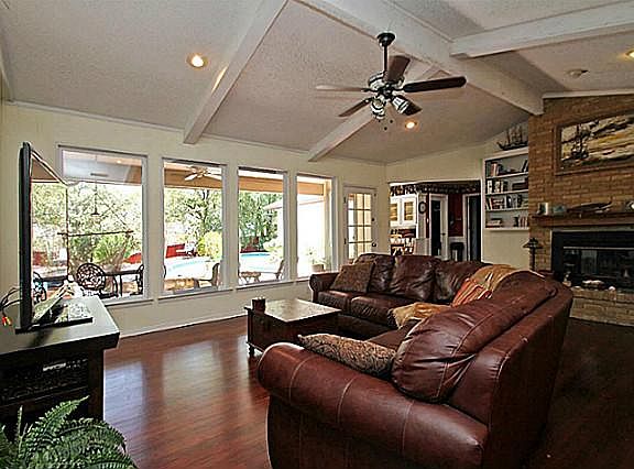 3rd image of 119 Scenic Dr
