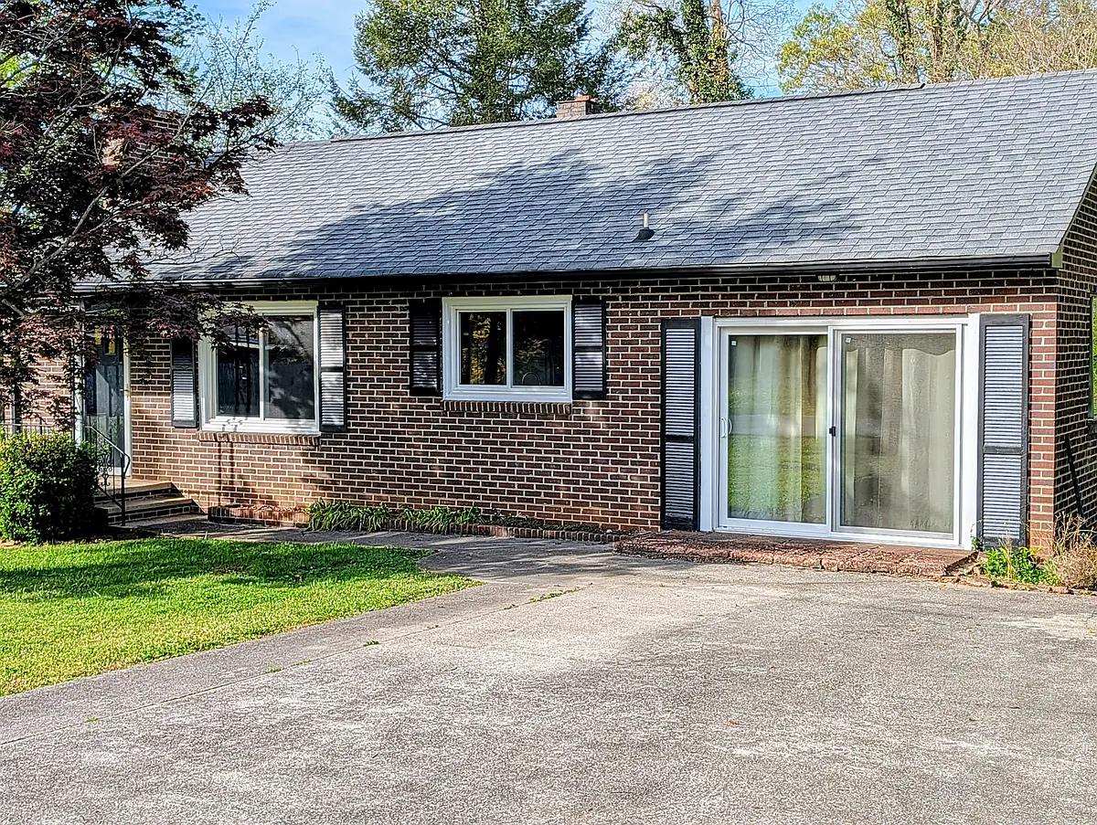 Building Photo - 708 Mulberry Dr