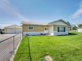 724 E 14th Ave, Kennewick, WA 99337