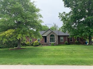 1010 Oakridge Ct, Crestwood, KY 40014
