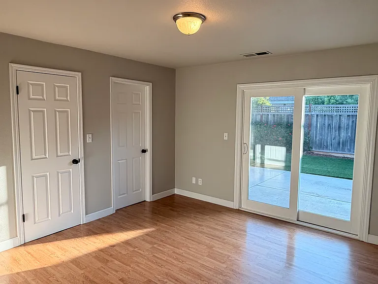 3181 Calzar Dr — Photo 12