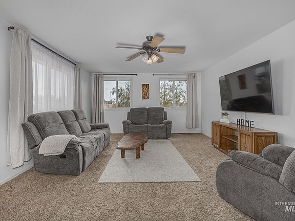 5th image of 1534 NE 10th Ave