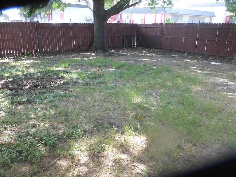 1302 Yukon Dr — Photo 26