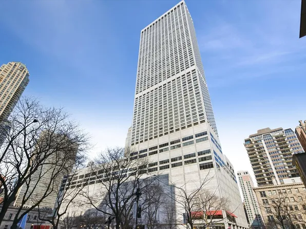180 E Pearson St APT 3401, Chicago, IL 60611