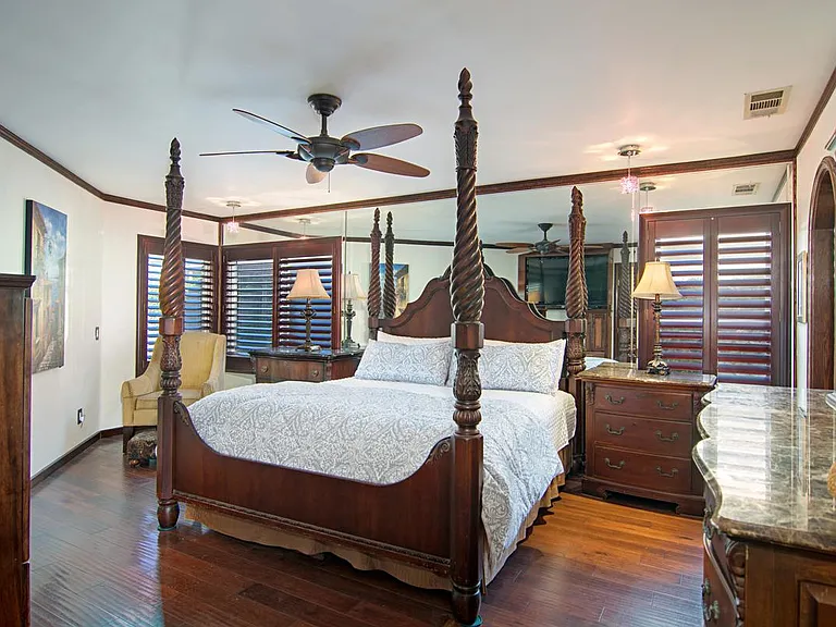 Downstairs master bedroom
