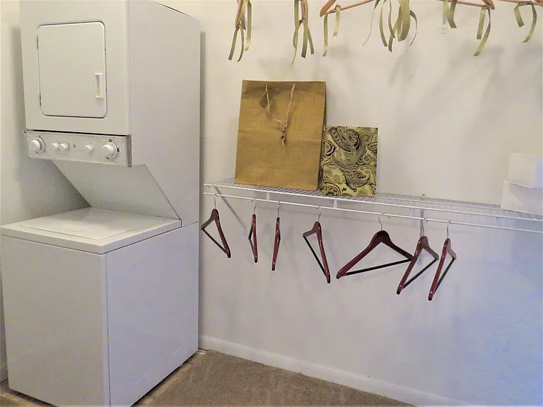 1202 Seagler Rd — Photo 10