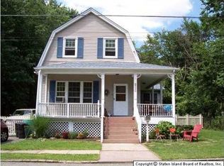 293 Saint Andrews Rd, Staten Island, NY 10306