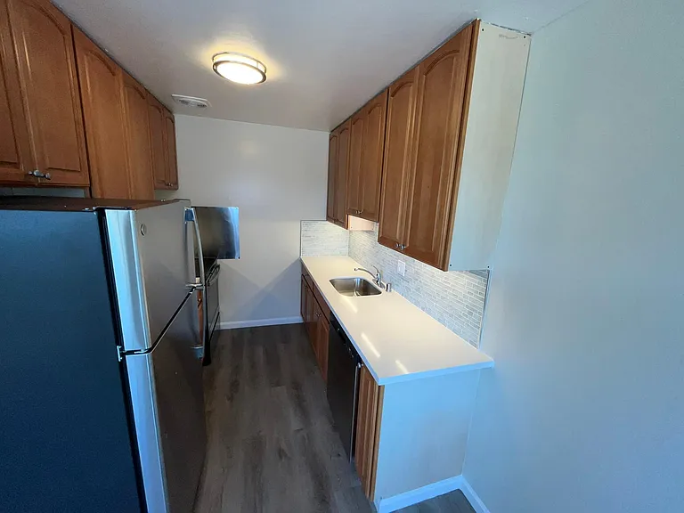 438 Vernon St #302 — Photo 3
