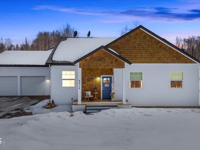 4014 N Meadow Lakes Dr, Wasilla, AK, 99623