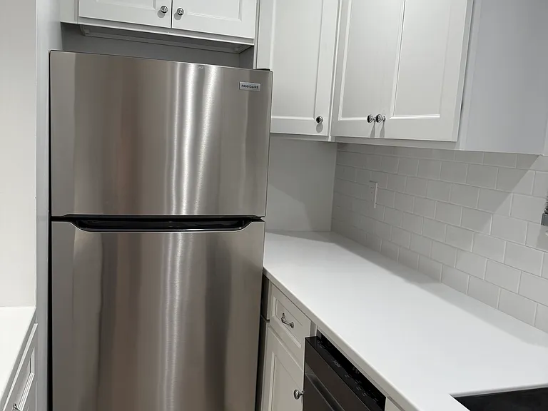 226 Watson Dr #4 — Photo 5