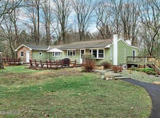 23 Leggett Rd, Ghent, NY 12075