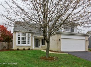 7 Haddon Ct, Lake In The Hills, IL 60156