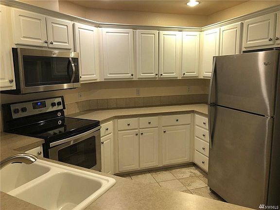 2nd image of 1736 Kennedy Pl