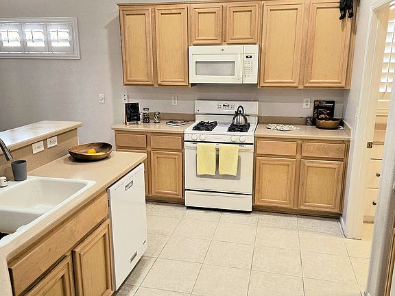 3rd image of 2351 Great Elk Dr