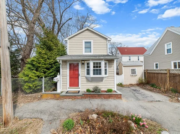 7 Randlett St, Quincy, MA 02170