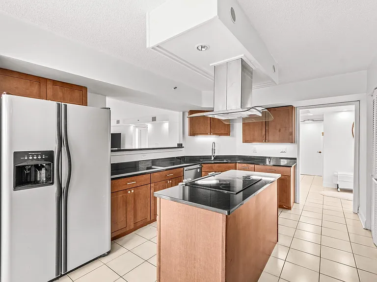 7201 Promenade Dr E #302 — Photo 12
