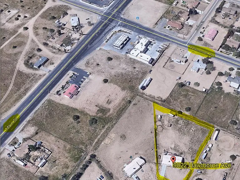 Conveniently located near Main Street and Cottonwood, walking distance to AM/PM!