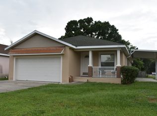 905 Ornelda St, Ruskin, FL 33570