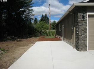 359 Lenore Loop, Eugene, OR 97404