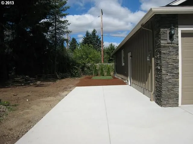 359 Lenore Loop photo 1