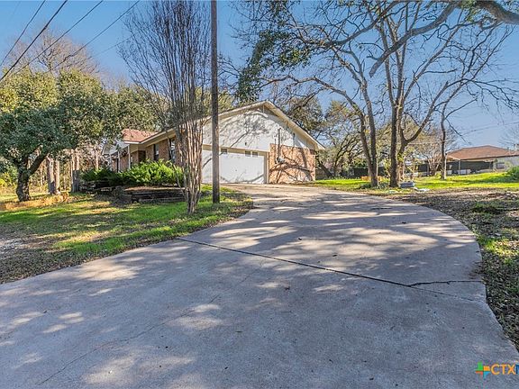 2nd image of 5609 E Lakeshore Dr