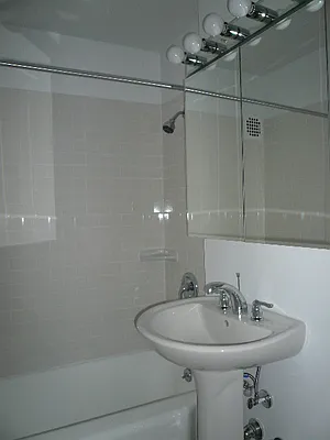 Rented by Vantage Living | media 8