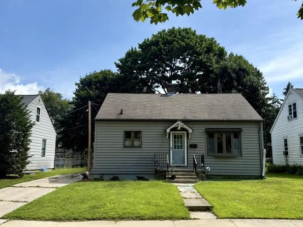 925 North 16th STREET, Manitowoc, WI 54220