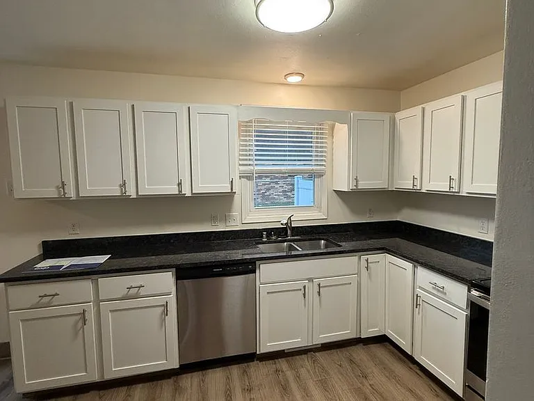 Prairie Grove Townhomes — Photo 25