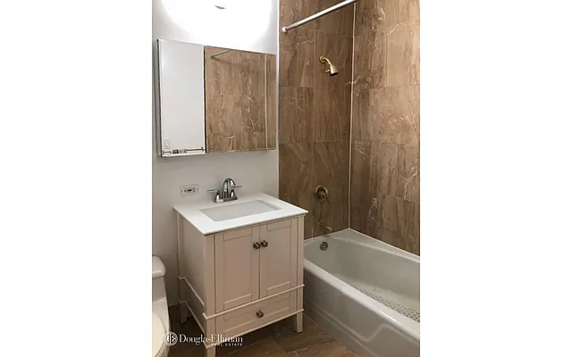 Rented by Douglas Elliman | media 23