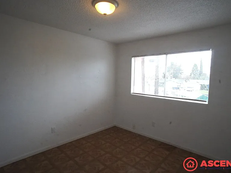 117 Hughes Avenue — Photo 8