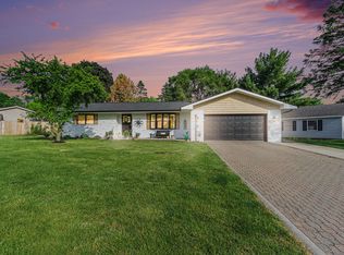 1308 Rolling Ridge Ln, Sturgis, MI 49091