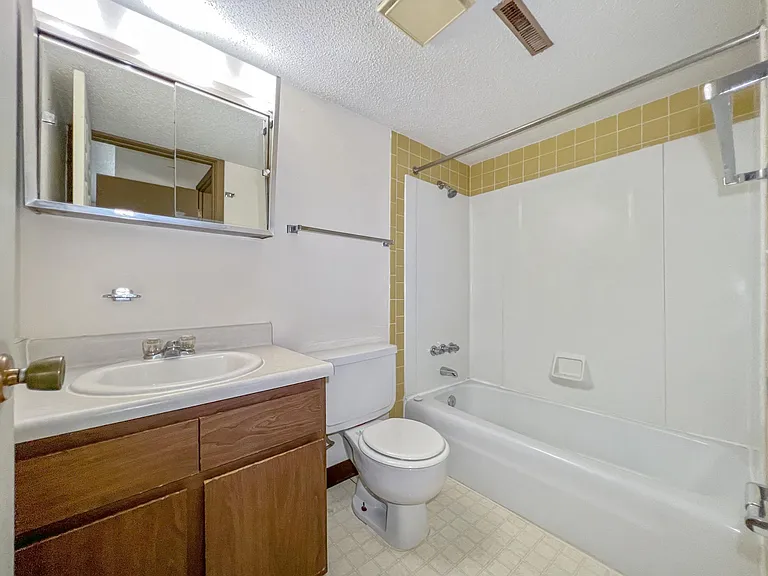 135 Dotson Dr #101 — Photo 6