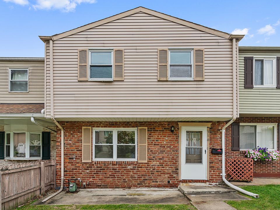 1st image of 310 Clavale Dr