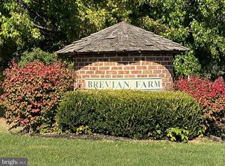 996 Centennial Rd, New oxford, PA 17350