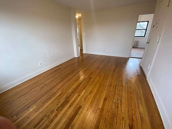 2nd image of 20-44 21st St #2