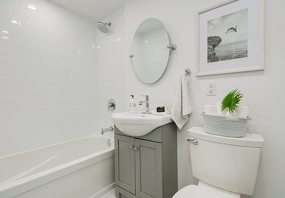 4th image of 2707 Yonge St #0