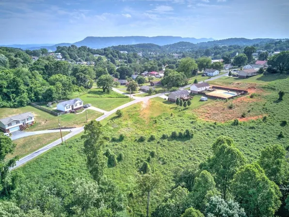 401 Stapleton Dr, Kingsport, TN 37665