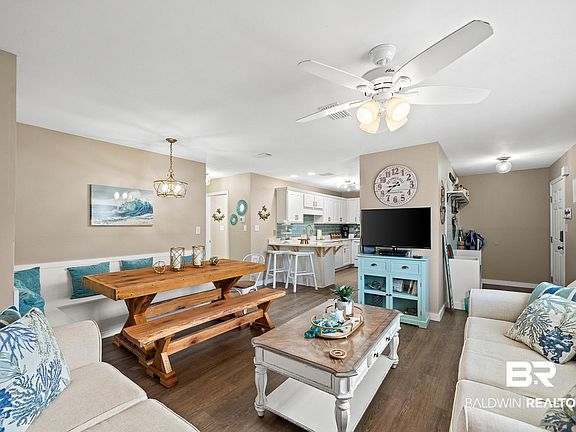 4th image of 1477 W Lagoon Ave #103