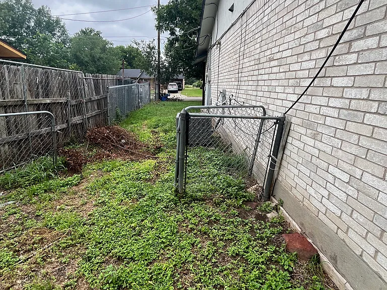 606 Guadalimar St — Photo 35