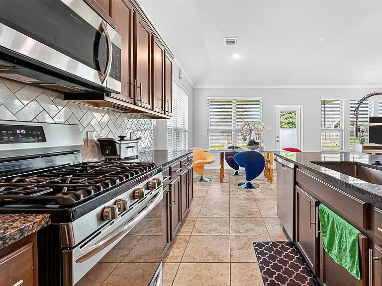 10519 Forfar Ln — Photo 16