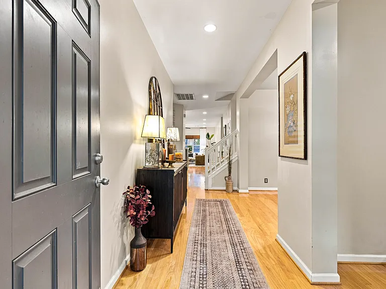 317 Deep Woods Cir — Photo 4