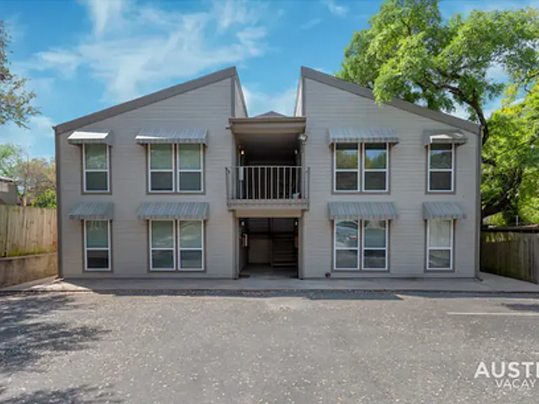 1717 Enfield Rd. — Photo 4