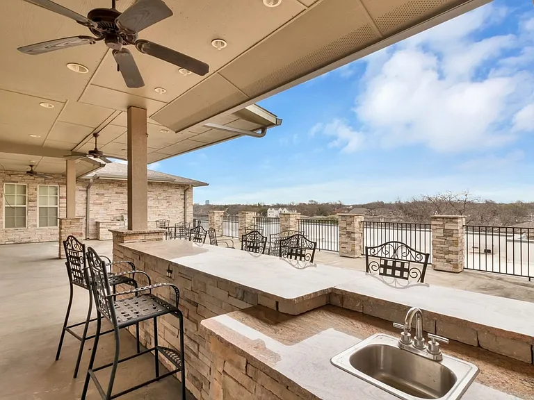 2800 Sandage Ave #303 — Photo 33